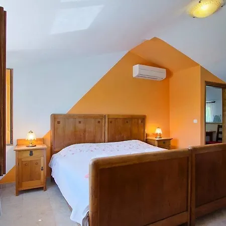Jurazini Villa