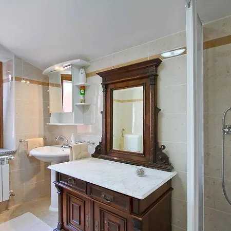 Villa Jurazini Labin (Istria)